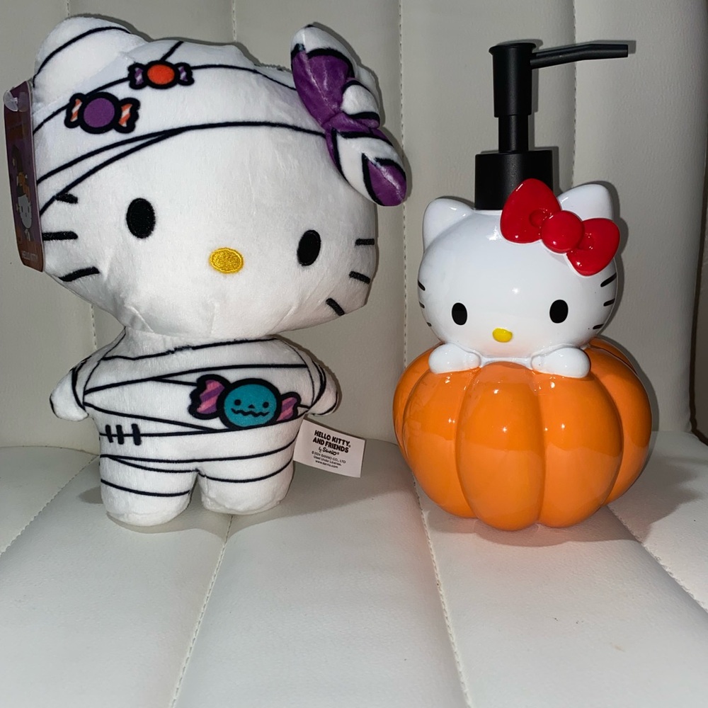Hello Kitty Halloween Soap/Lotion Dispenser with zombie plush